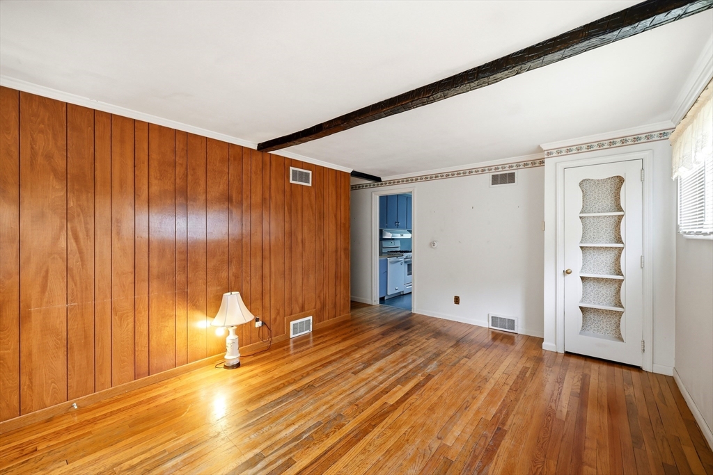 23 Steuben Street Springfield, MA 01151 - Photo 10 of 28 Gallery Image 10