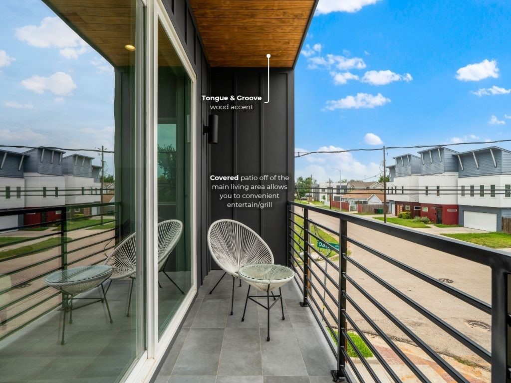 4436 Oats Street Houston, TX 77020 - Photo 24 of 37 a view of a chairs and table in the balcony