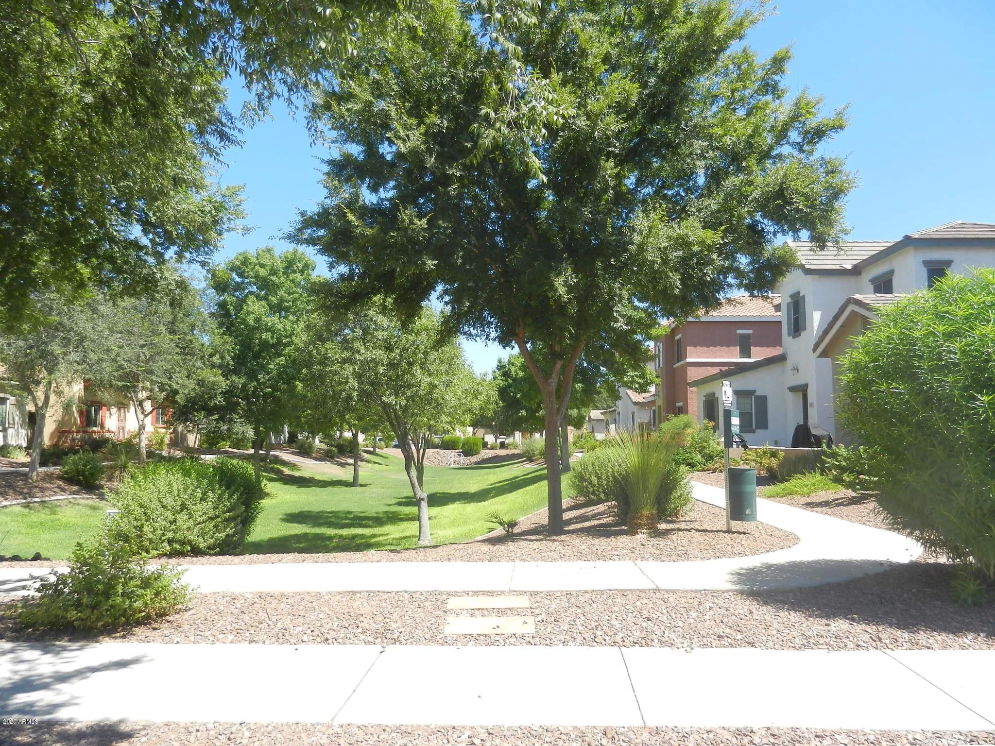 460 North Ranger Trail Gilbert, AZ 85234 - Photo 3 of 21 Green space