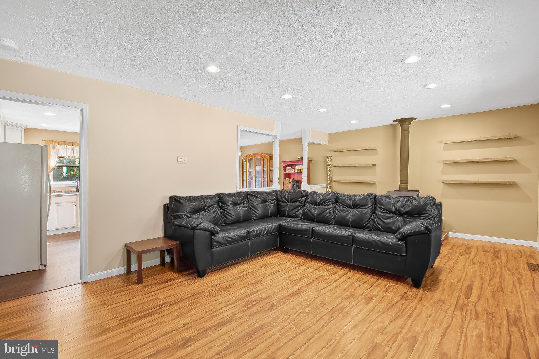 16260 Inheritance Drive Brandywine, MD 20613 - Photo 15 of 60 Living room
