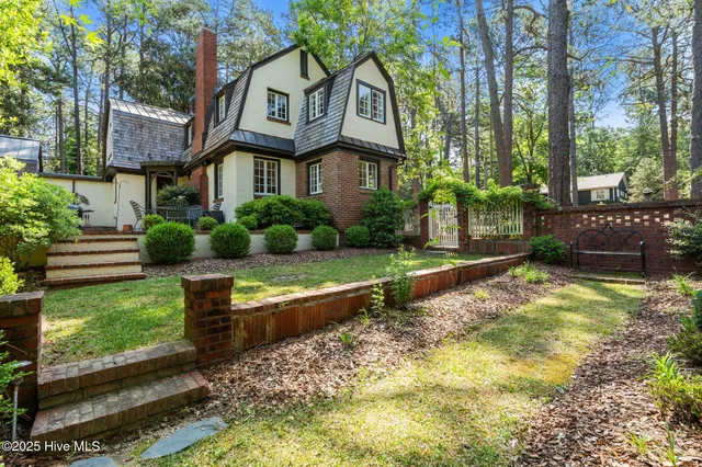 $1,050,000 | 100 South Ridge Street, Southern Pines, NC 28387