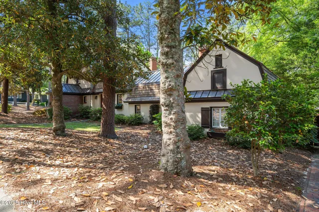 $1,050,000 | 100 South Ridge Street, Southern Pines, NC 28387