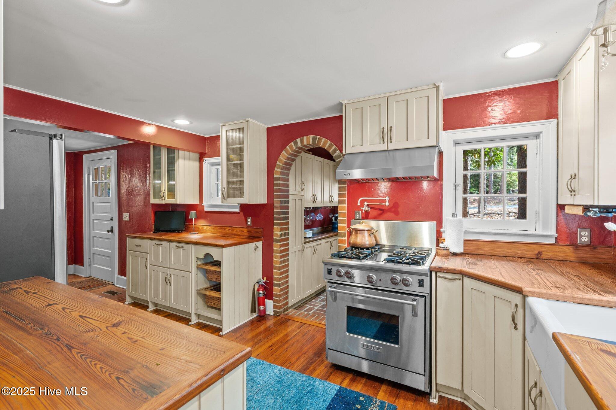 100 South Ridge Street Southern Pines, NC 28387 - Photo 25 of 51 Kitchen