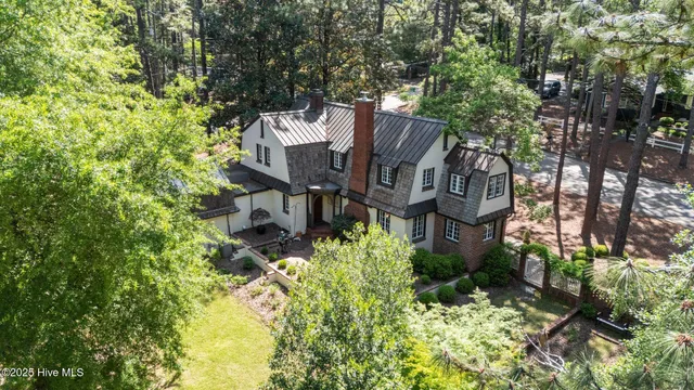 $1,050,000 | 100 South Ridge Street, Southern Pines, NC 28387