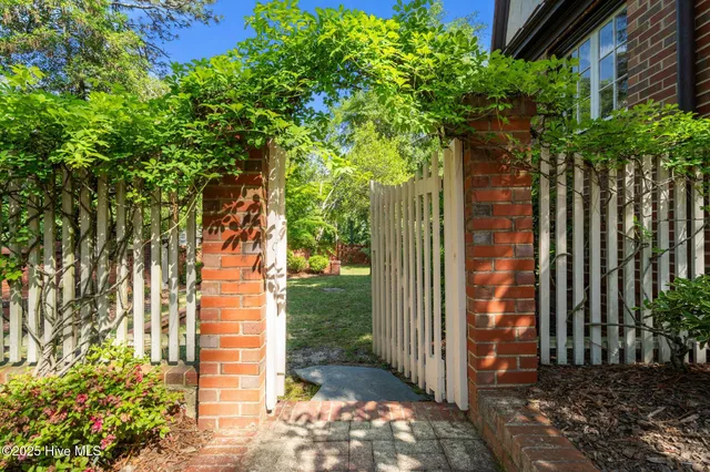 $1,050,000 | 100 South Ridge Street, Southern Pines, NC 28387