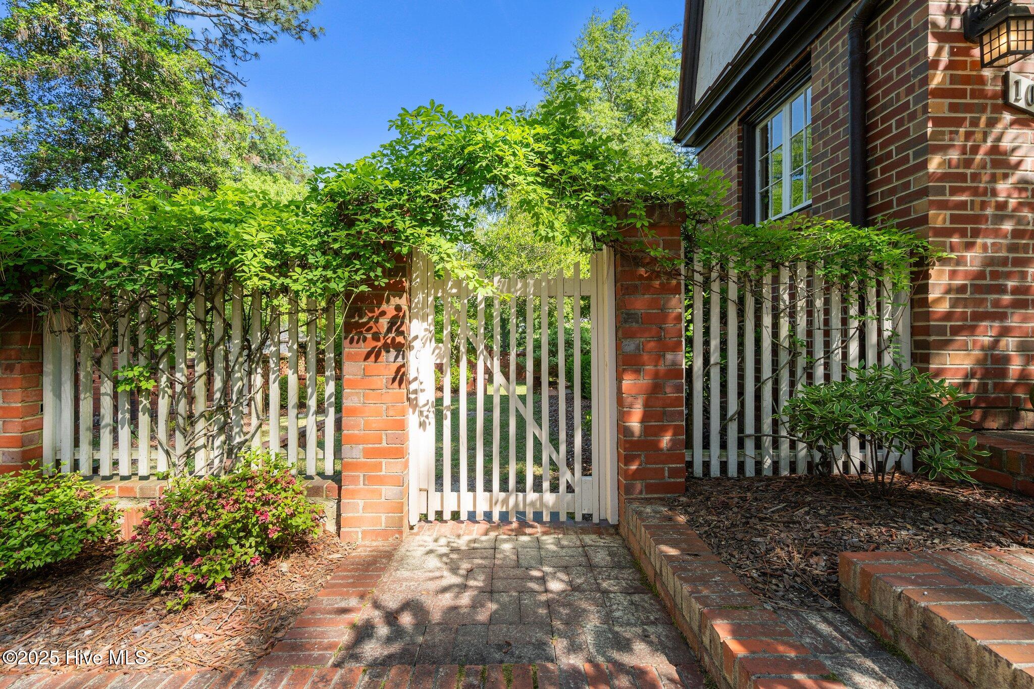 100 South Ridge Street Southern Pines, NC 28387 - Photo 7 of 51 100 S Ridge Street