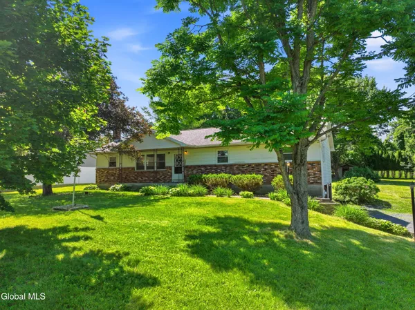 $299,900 | 103 Smith Road, Mechanicville, NY 12118