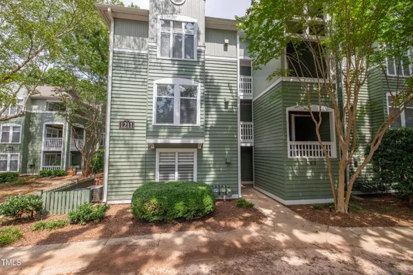 $279,900 | 1211 Westview Lane, Unit 201, Raleigh, NC 27605