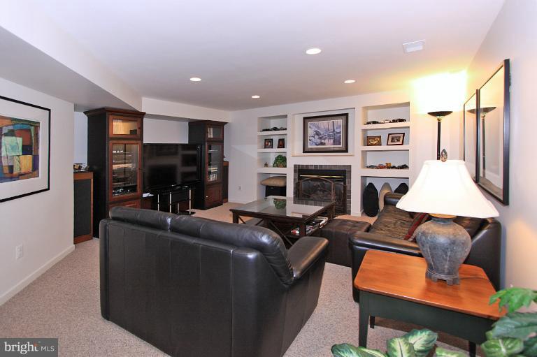 1425 Waterfront Road Reston, VA 20194 - Photo 11 of 30 Basement