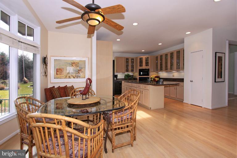 1425 Waterfront Road Reston, VA 20194 - Photo 18 of 30 Kitchen