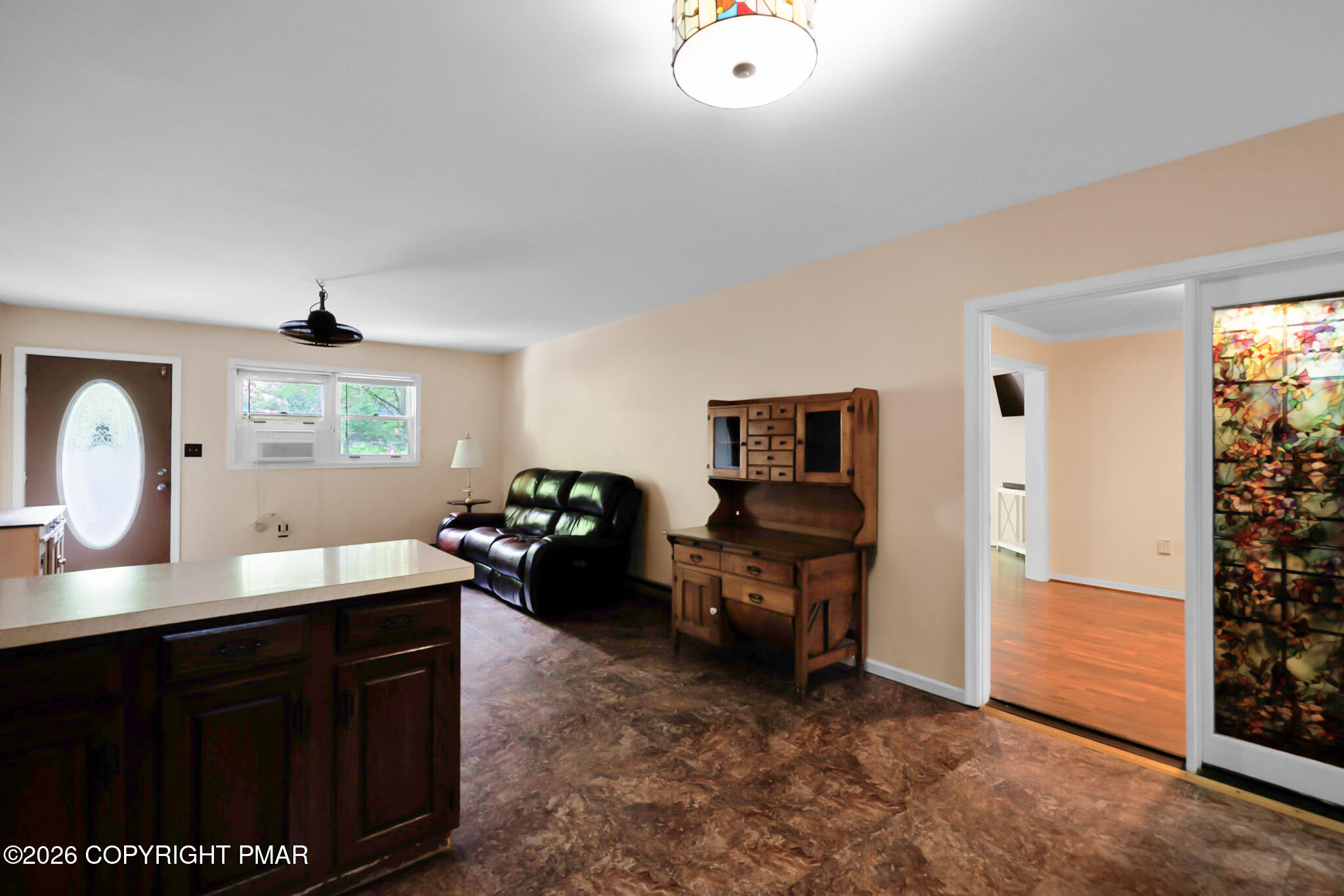 256 Sundance Road Effort, PA 18330 - Photo 55 of 82 Kitchen/Living
