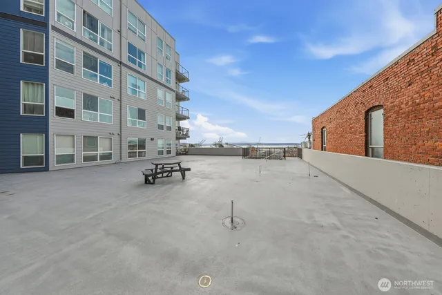 $375,000 | 2818 Grand Avenue, Unit B212, Everett, WA 98201