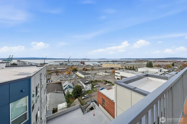 $375,000 | 2818 Grand Avenue, Unit B212, Everett, WA 98201