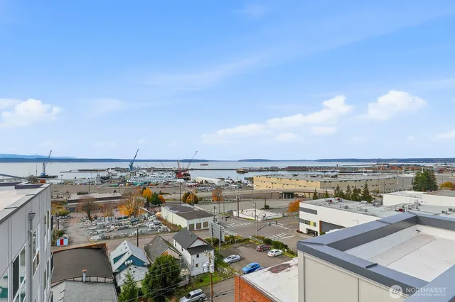 $375,000 | 2818 Grand Avenue, Unit B212, Everett, WA 98201