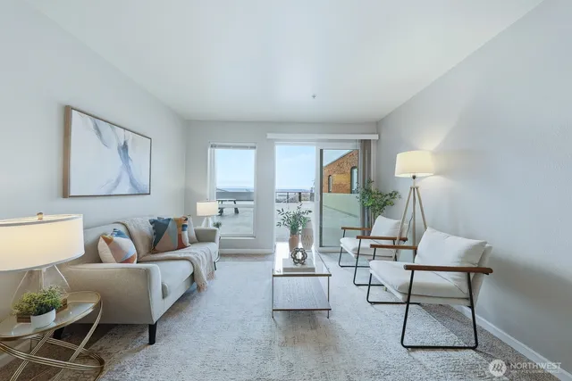 $375,000 | 2818 Grand Avenue, Unit B212, Everett, WA 98201