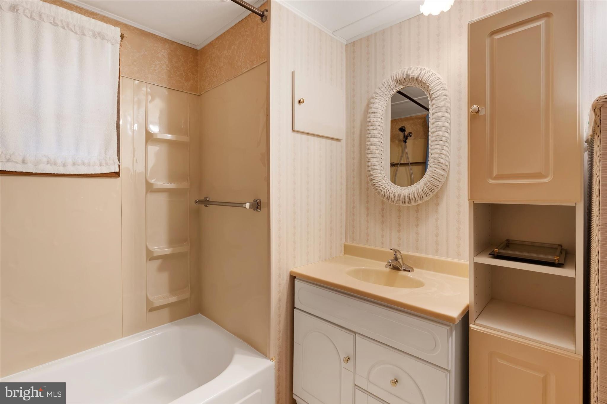 22 Ridgewood Manor Manheim, PA 17545 - Photo 13 of 17 Bathroom