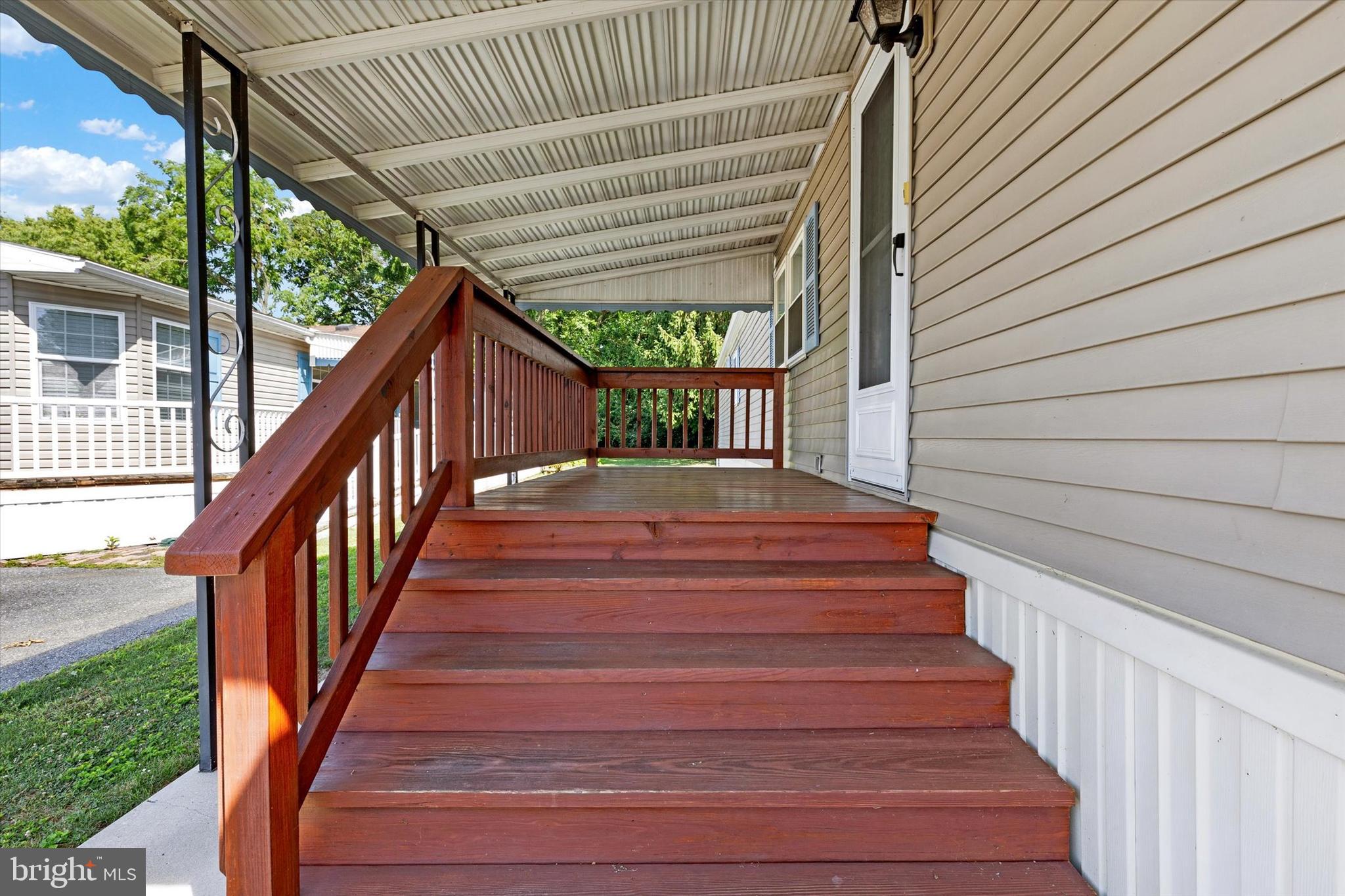 22 Ridgewood Manor Manheim, PA 17545 - Photo 3 of 17 Porch