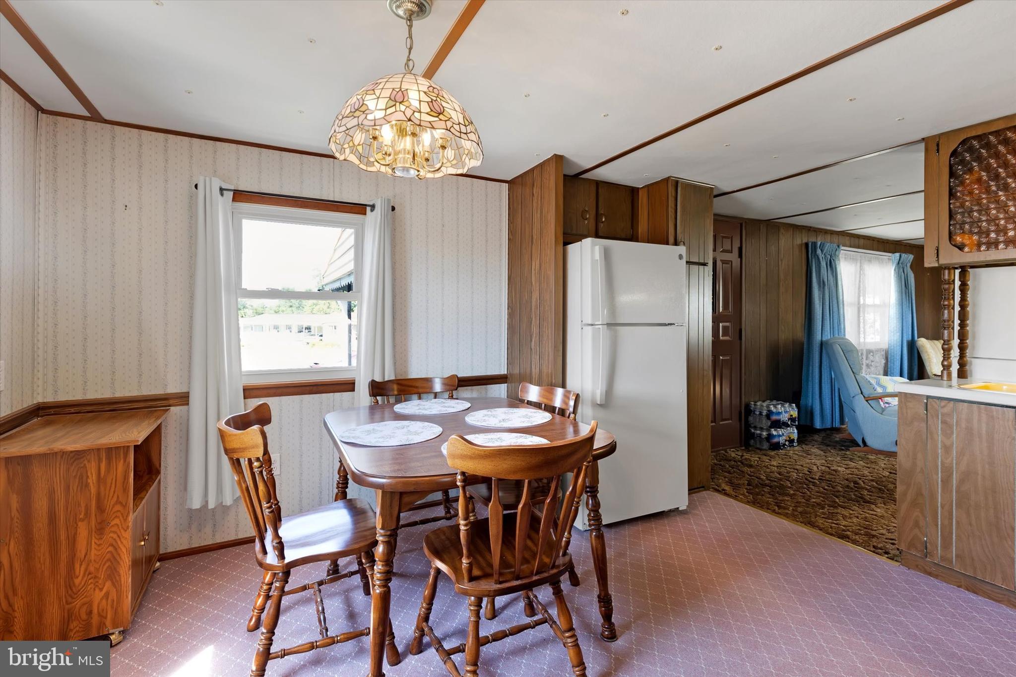 22 Ridgewood Manor Manheim, PA 17545 - Photo 5 of 17 Kitchen/Dining