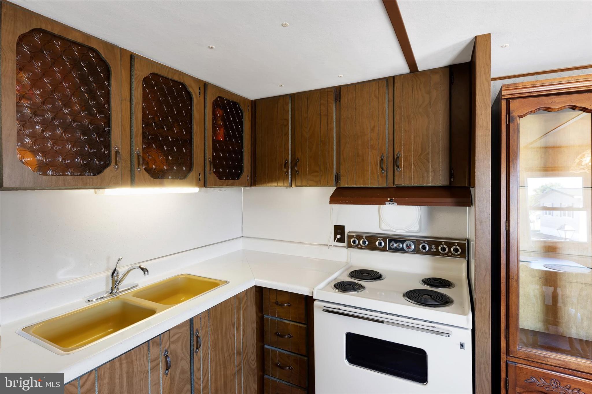 22 Ridgewood Manor Manheim, PA 17545 - Photo 7 of 17 Kitchen