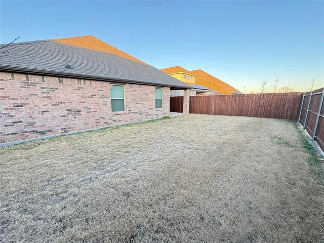 $2,250 | 10120 High Grade Drive, Aubrey, TX 76227