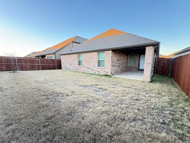 $2,250 | 10120 High Grade Drive, Aubrey, TX 76227