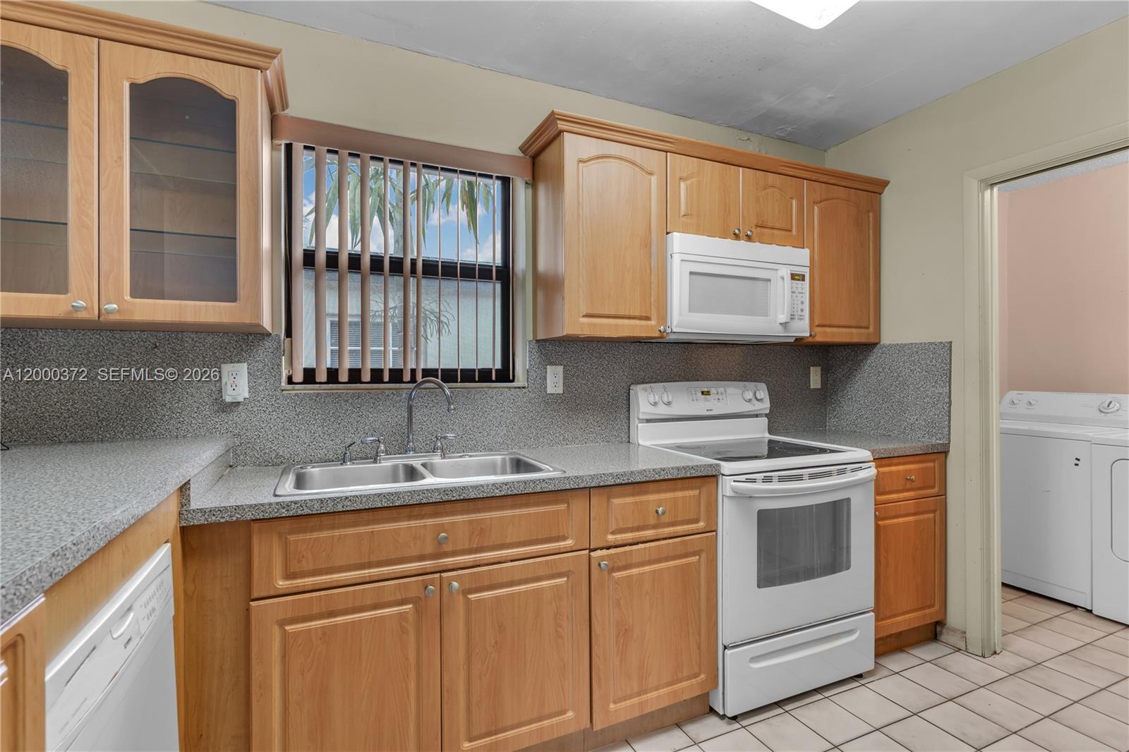 6770 Southwest 15th Street Miami, FL 33144 - Photo 8 of 36
