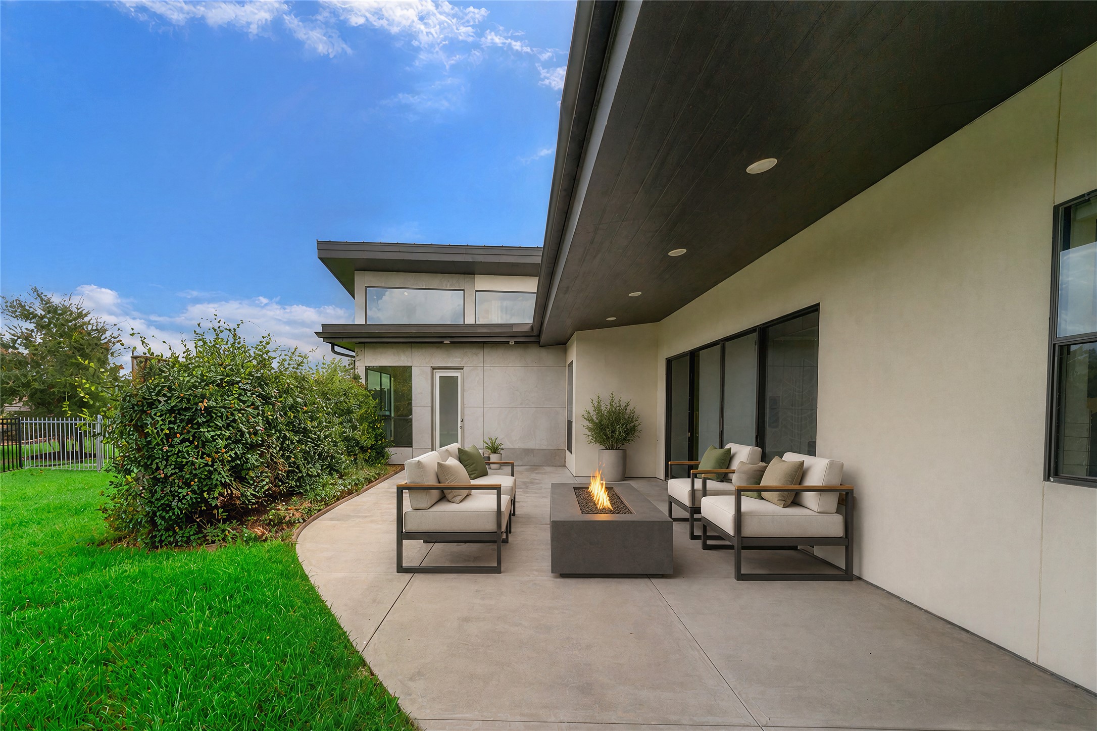 3932 Windsor Mist Lane Spring, TX 77386 - Photo 7 of 50 Virtually staged 2nd patio area.