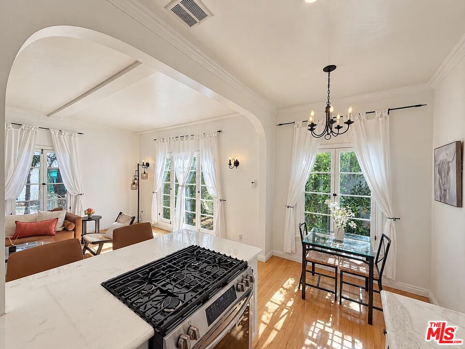 854 4th Street, Unit C Santa Monica, CA 90403 - Photo 3 of 22 Gallery Image 3