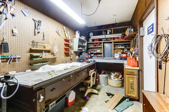 $350,000 | 10424 Paw Paw Drive, Fort Wayne, IN 46804