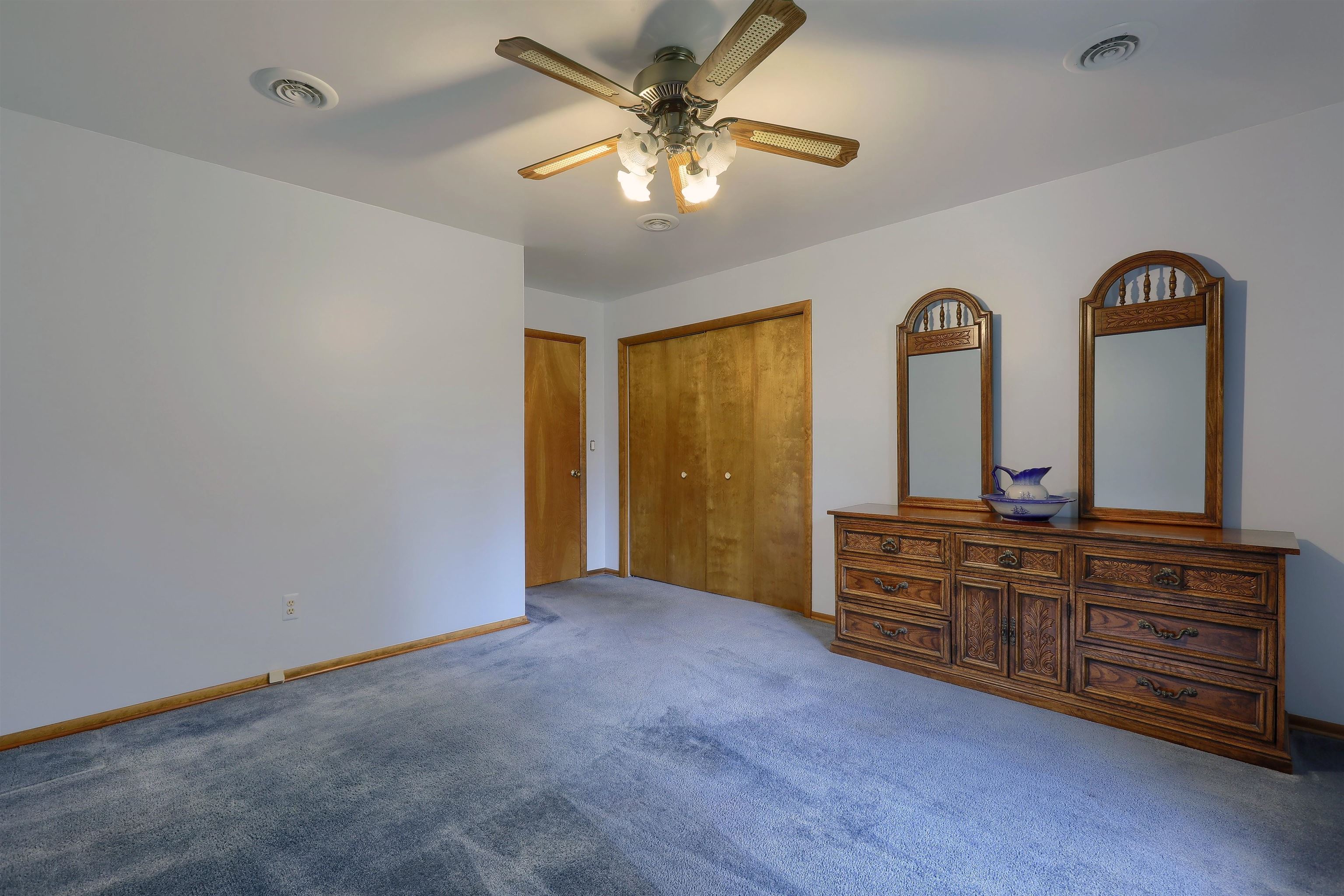 2734 East Wattles Road Troy, MI 48083 - Photo 28 of 44