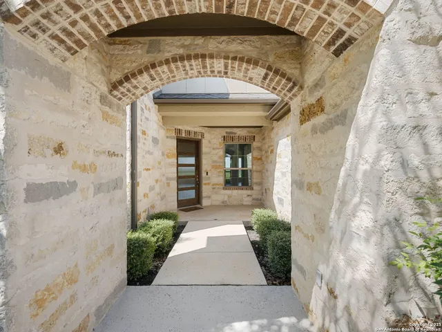 $1,099,000 | 8323 Winecup Hill, San Antonio, TX 78256