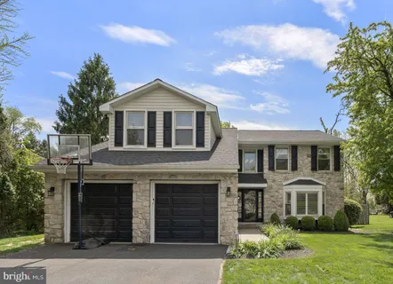 $865,000 | 862 Village Circle, Blue Bell, PA 19422