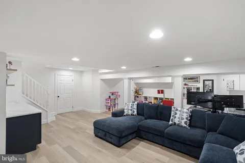 $865,000 | 862 Village Circle, Blue Bell, PA 19422