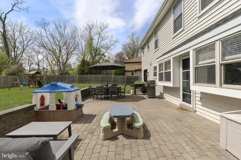 $865,000 | 862 Village Circle, Blue Bell, PA 19422