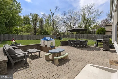 $865,000 | 862 Village Circle, Blue Bell, PA 19422