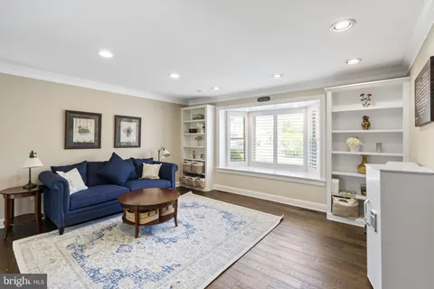 $865,000 | 862 Village Circle, Blue Bell, PA 19422