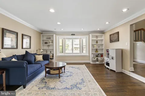 $865,000 | 862 Village Circle, Blue Bell, PA 19422