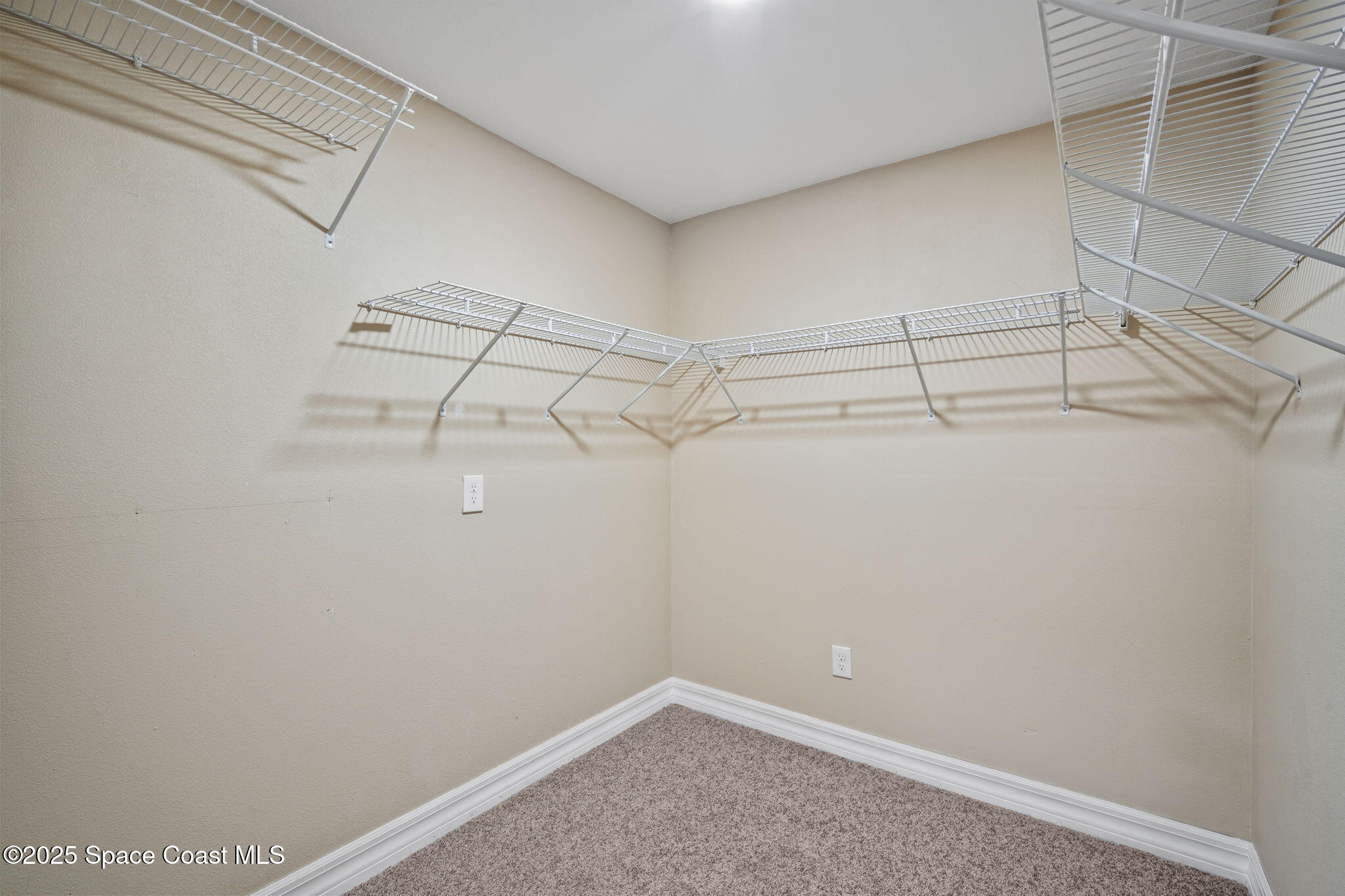 2033 Adams Avenue Melbourne, FL 32935 - Photo 17 of 29 19-web-or-mls-ADAMS_PRIMARYCLOSET3