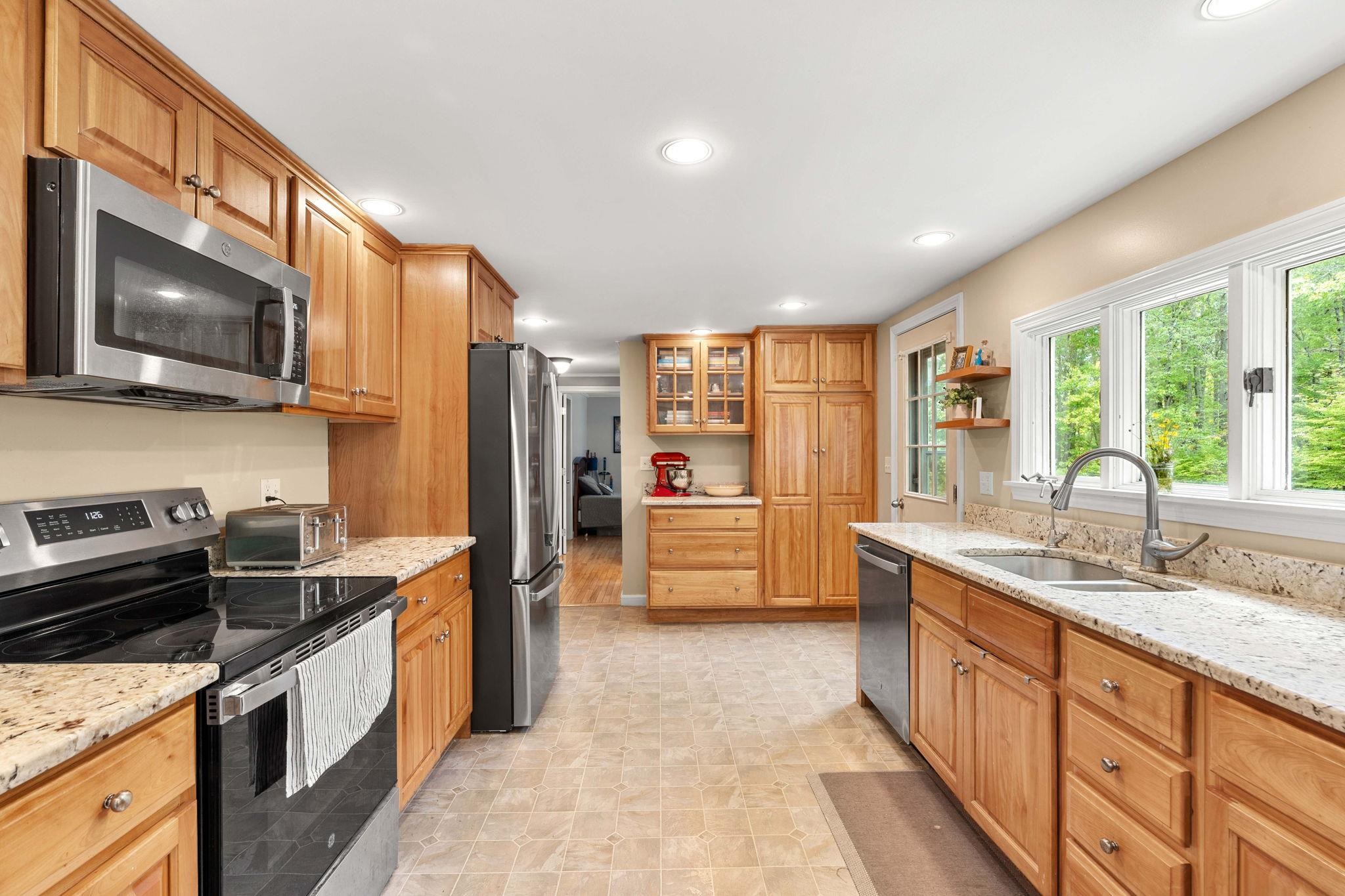 52 Pinkham Road Lee, NH 03861 - Photo 3 of 41