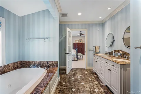 $5,625,000 | 100 Elderfields Road, Manhasset, NY 11030