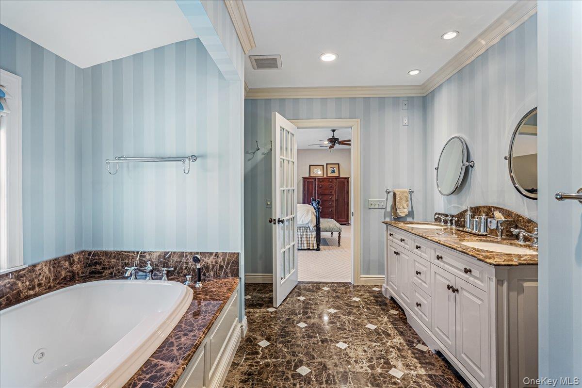 100 Elderfields Road Manhasset, NY 11030 - Photo 18 of 25