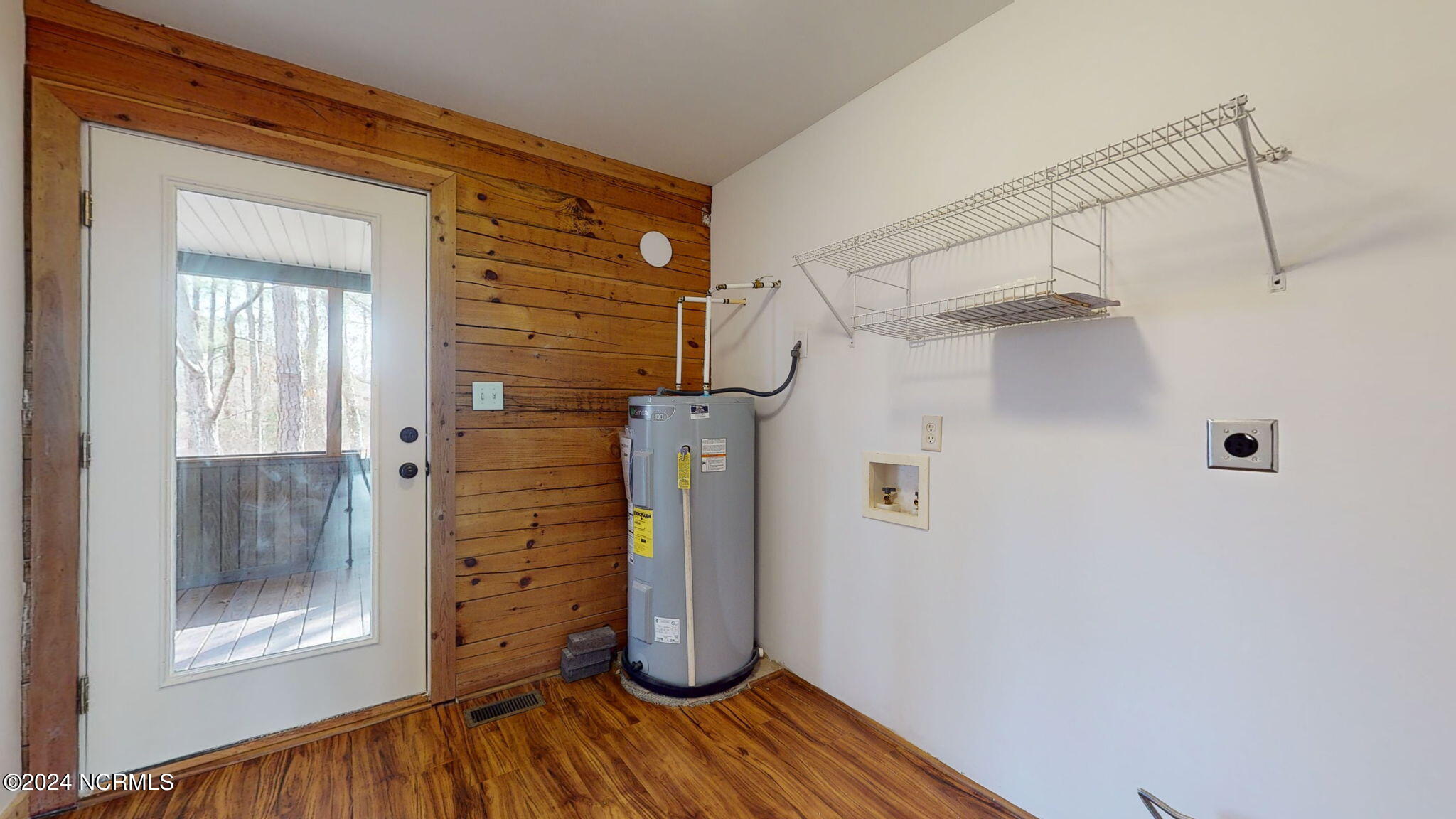 300 Creekside Drive Washington, NC 27889 - Photo 14 of 53 14-web-or-mls-300-Creekside-Dr-Washingto