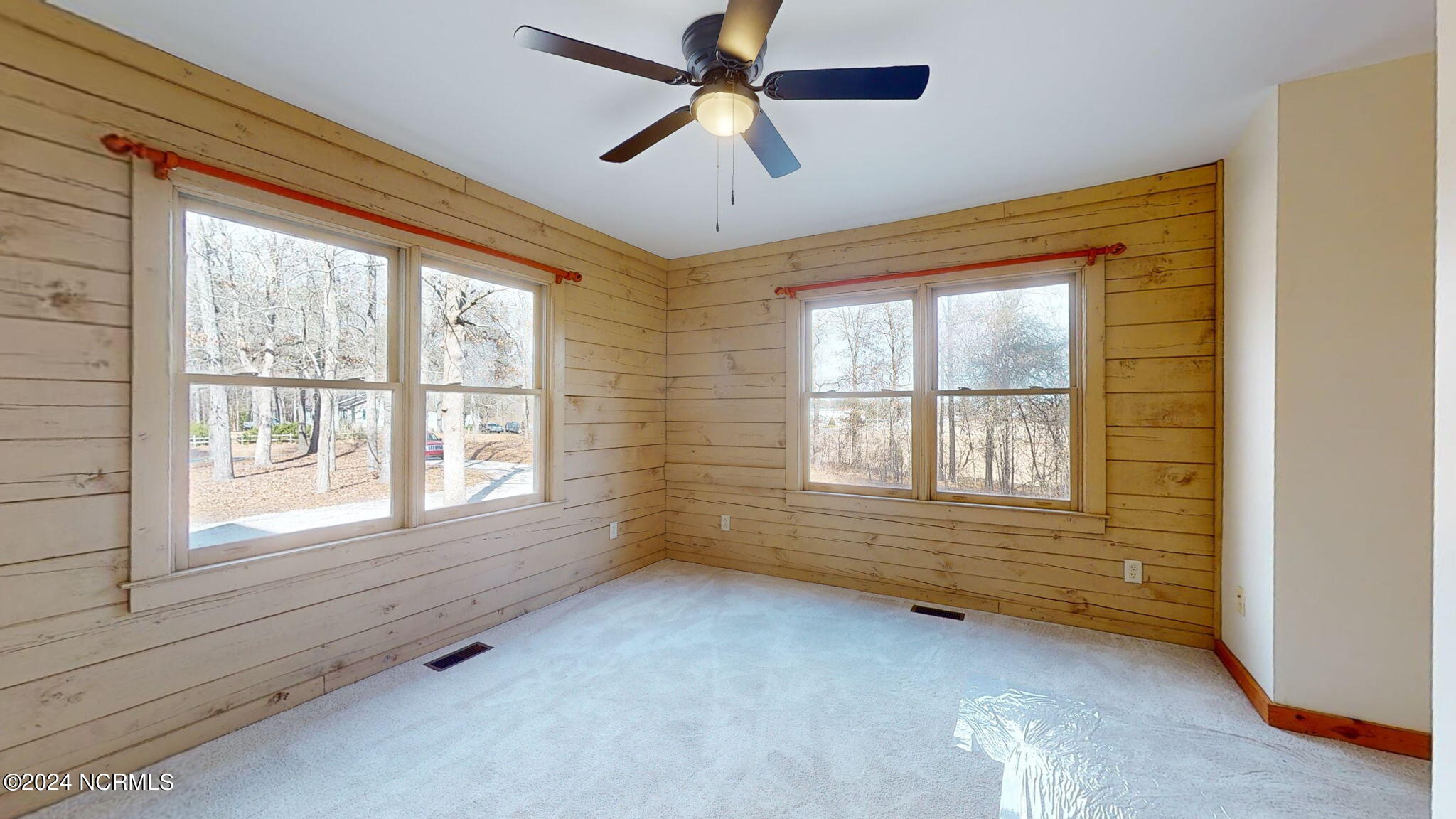 300 Creekside Drive Washington, NC 27889 - Photo 19 of 53 19-web-or-mls-300-Creekside-Dr-Washingto