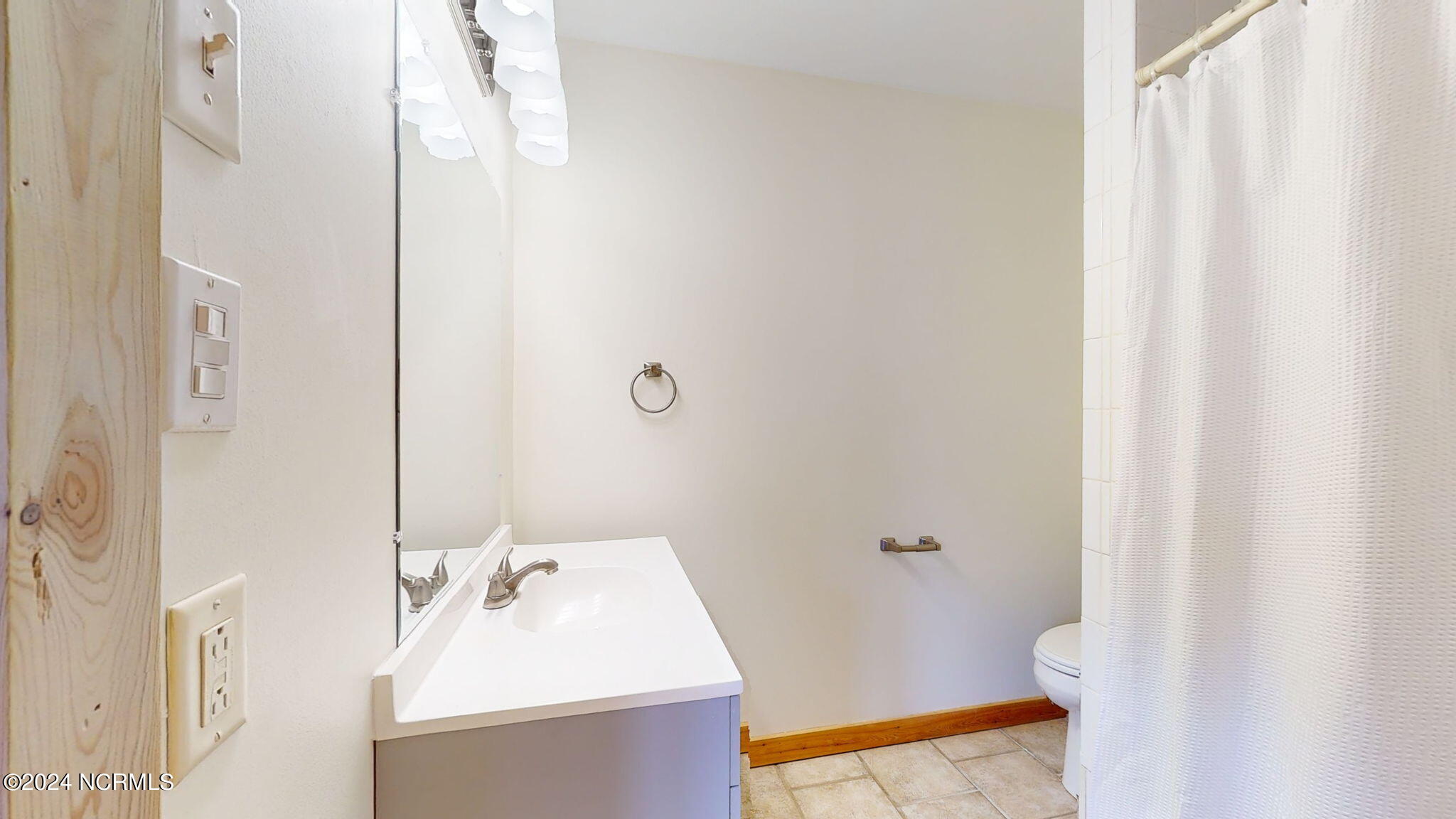 300 Creekside Drive Washington, NC 27889 - Photo 24 of 53 24-web-or-mls-300-Creekside-Dr-Washingto