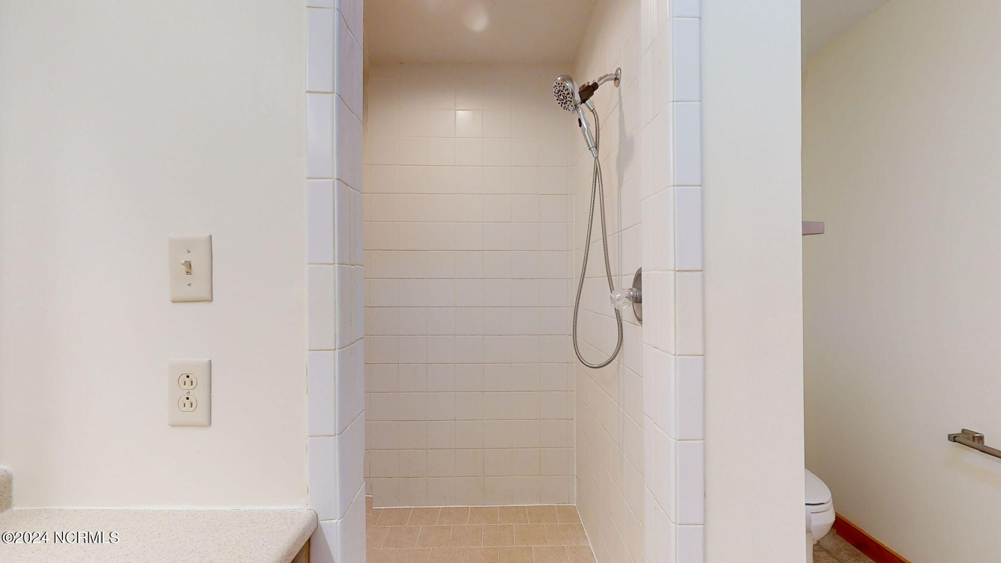 300 Creekside Drive Washington, NC 27889 - Photo 35 of 53 35-web-or-mls-300-Creekside-Dr-Washingto