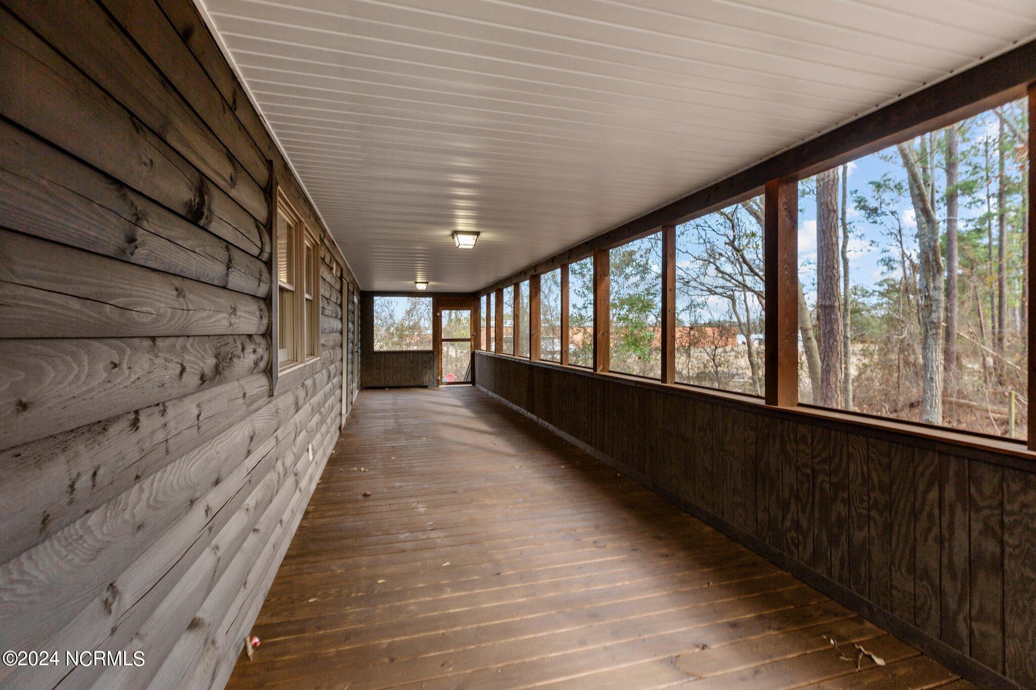 300 Creekside Drive Washington, NC 27889 - Photo 38 of 53 38-web-or-mls-_S0A0568