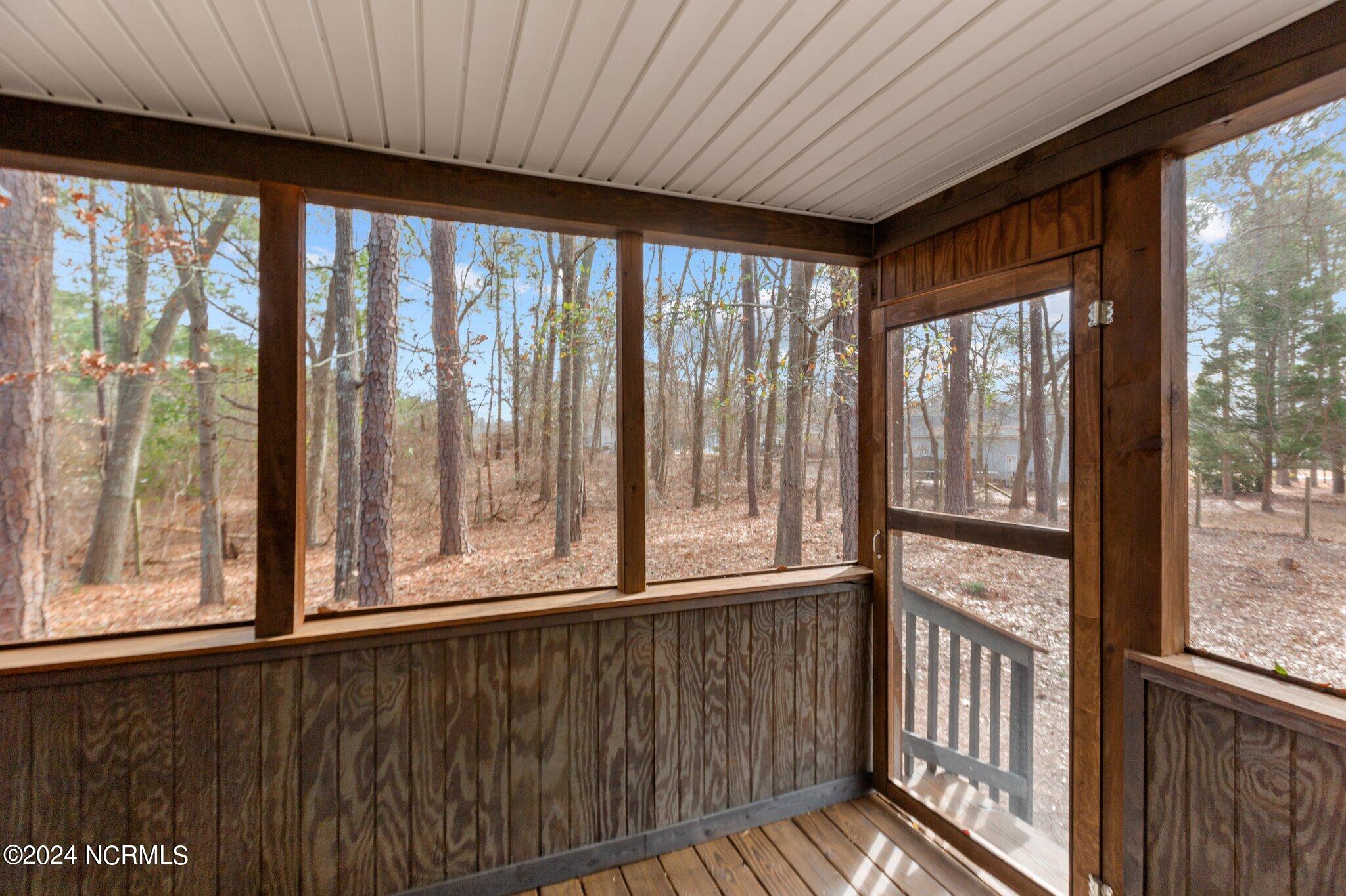 300 Creekside Drive Washington, NC 27889 - Photo 39 of 53 39-web-or-mls-_S0A0569