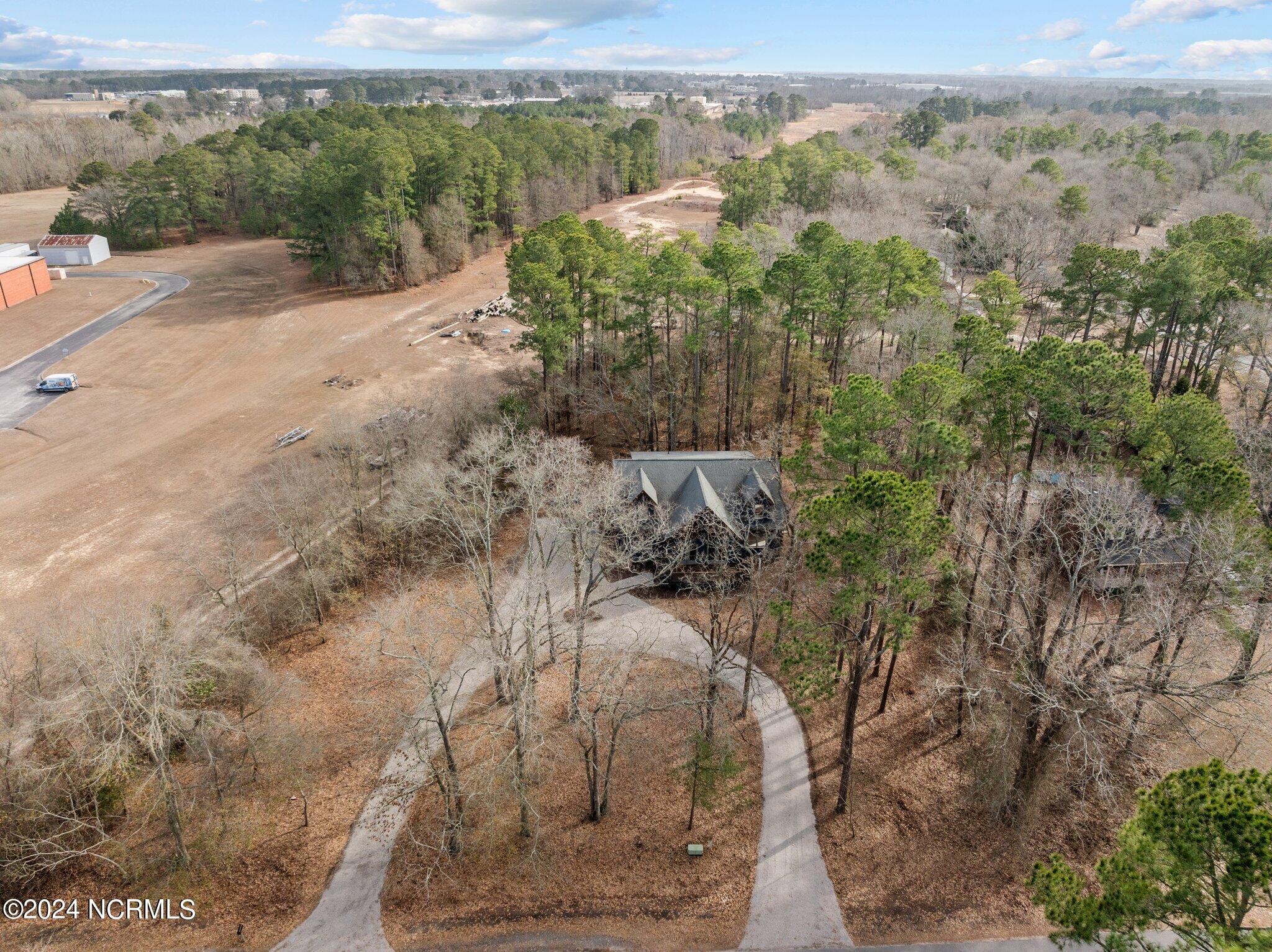 300 Creekside Drive Washington, NC 27889 - Photo 44 of 53 44-web-or-mls-DJI_0569
