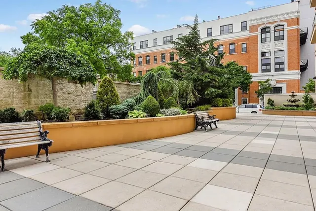 $1,600,000 | 343 4th Avenue, Unit 8/A | Park Slope