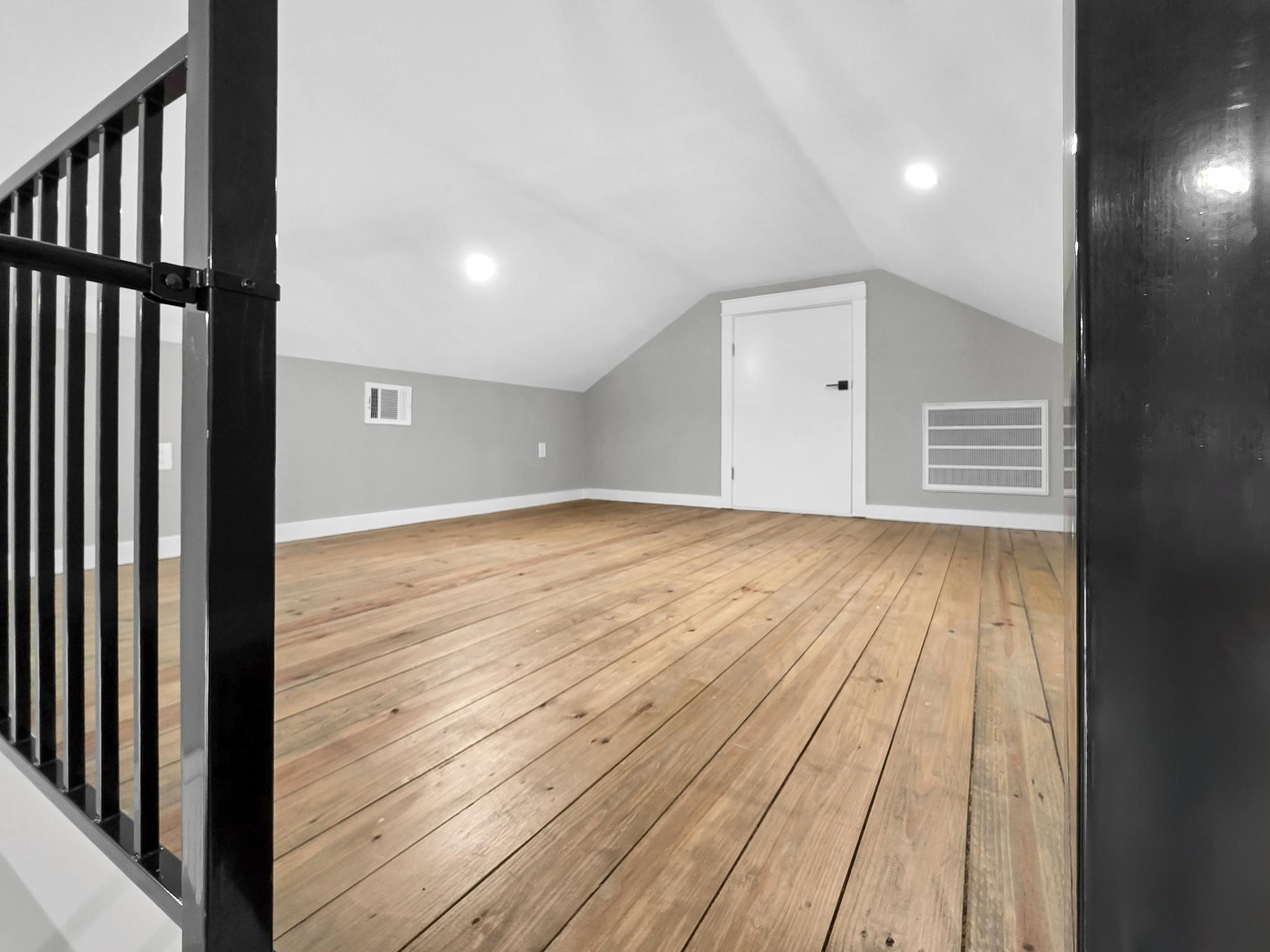 1041 Sunset Circle Crystal Beach, TX 77650 - Photo 22 of 45 a view of wooden floor